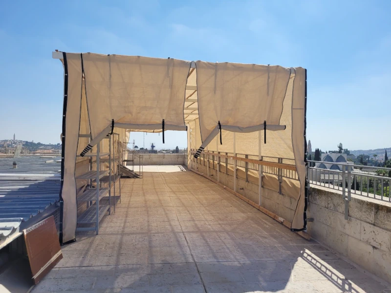רשת הצללה — עבודה של אלי ירושלמי